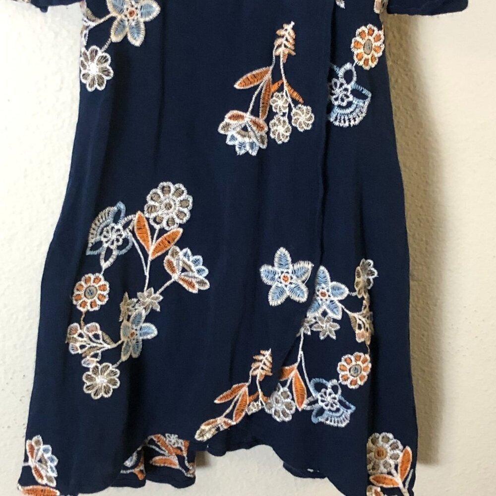 J.O.A JOA Los Angeles Revolve Embroidered Floral Dress Women's size S Navy Green - Picture 8 of 11